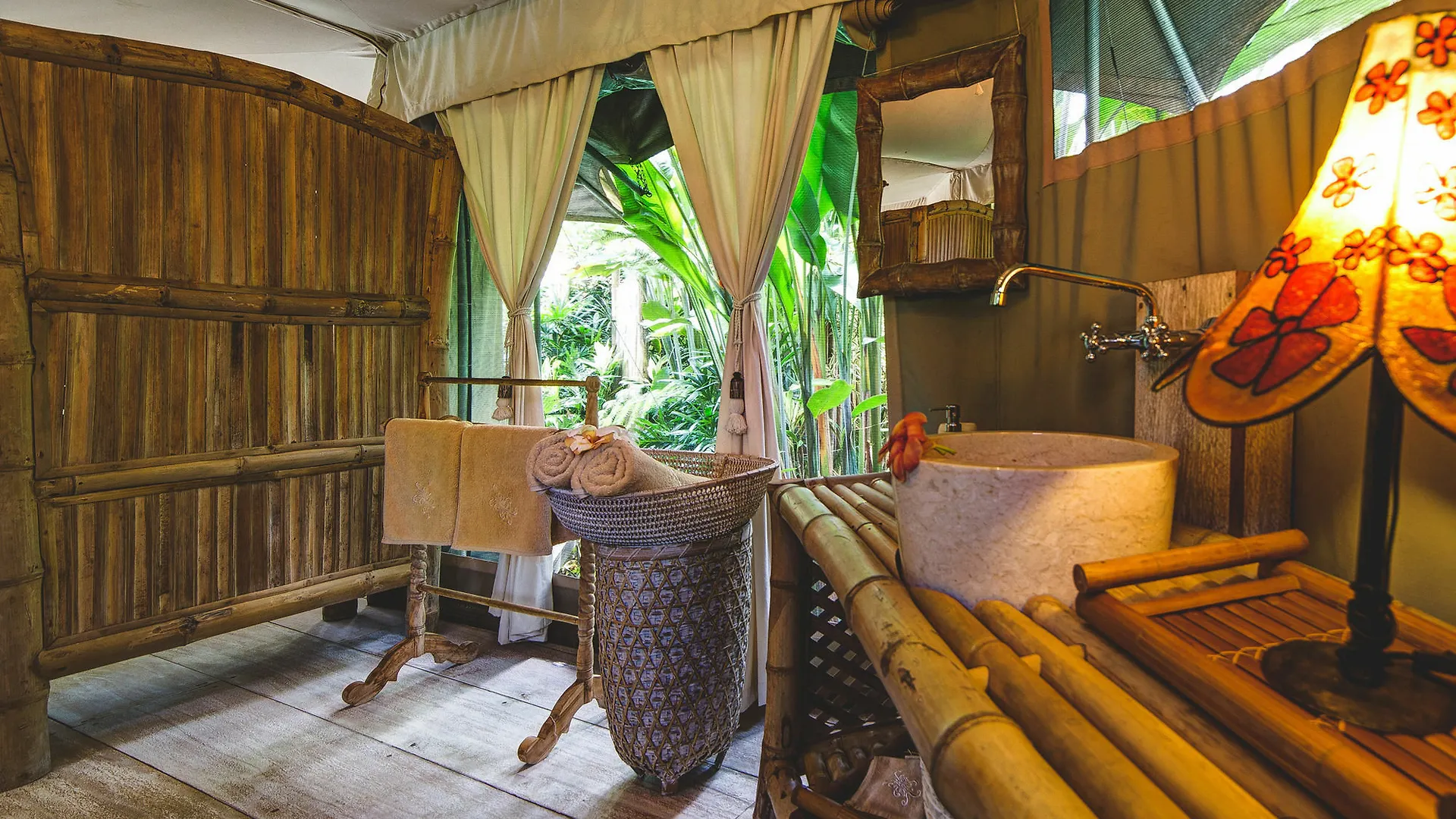 **** Luxuszelt Sandat Glamping Tents Ubud Indonesien